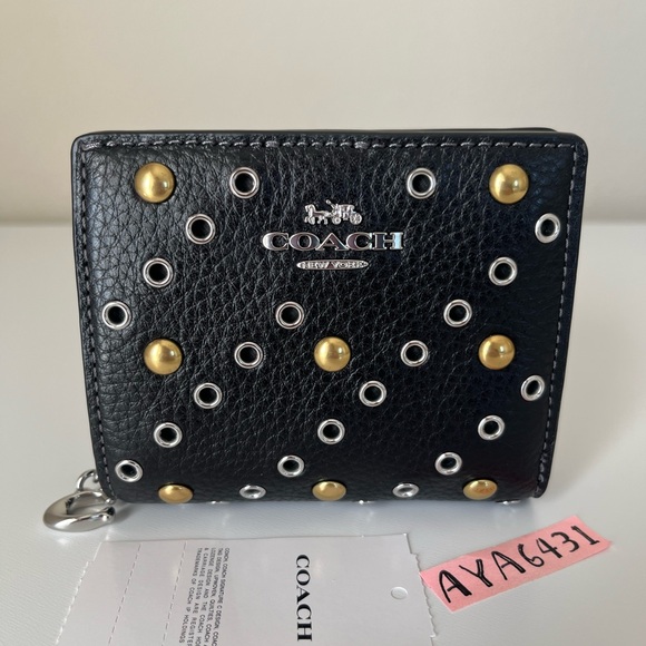 Coach Handbags - Coach Snap Wallet With Rivets🎈🎈